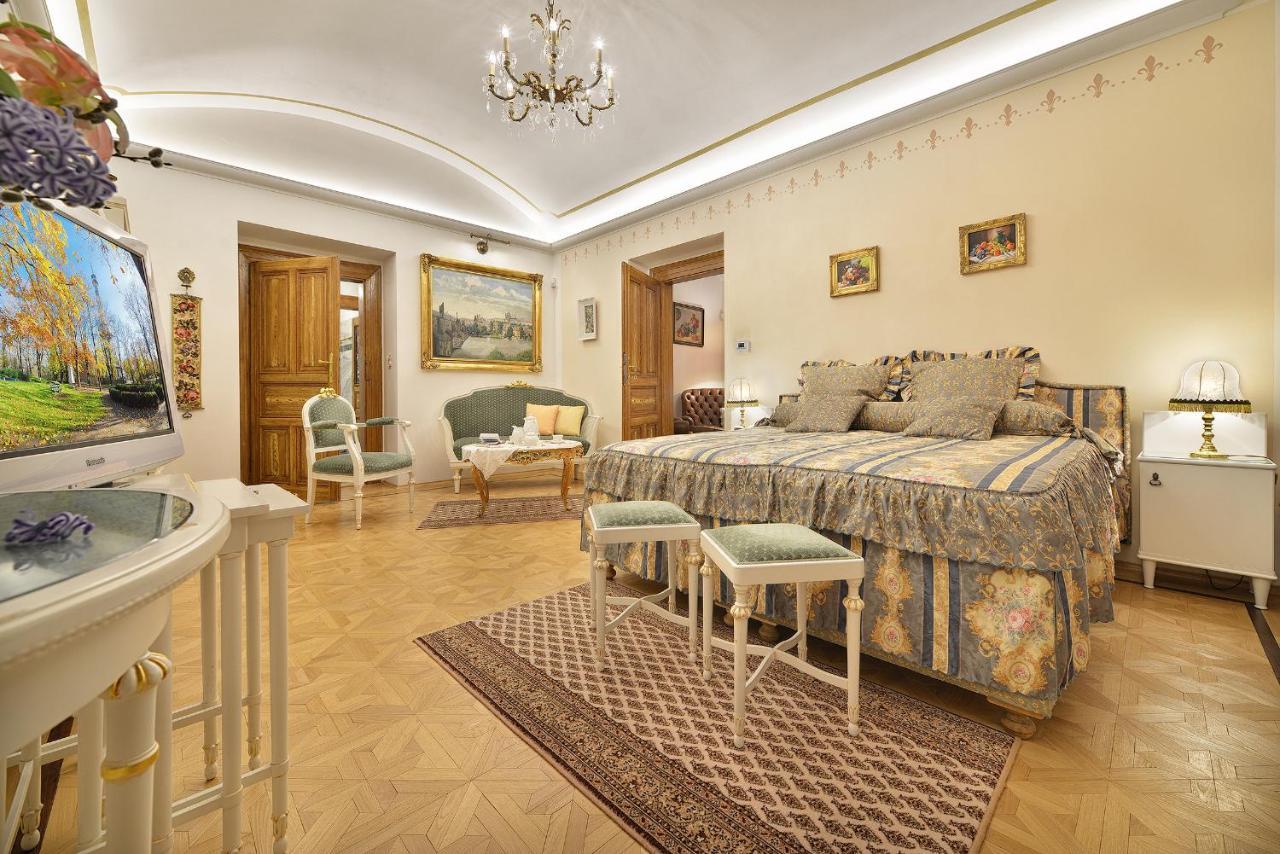 Apartman Dalia Janackovo Nabrezi Praha Bagian luar foto